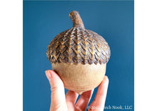 Large Acorn with Gold Top