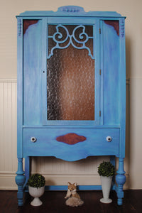 EXAMPLE: Cabinet w/ "Kiddie Pool", designed by Nouvelle Vie in Bath, PA