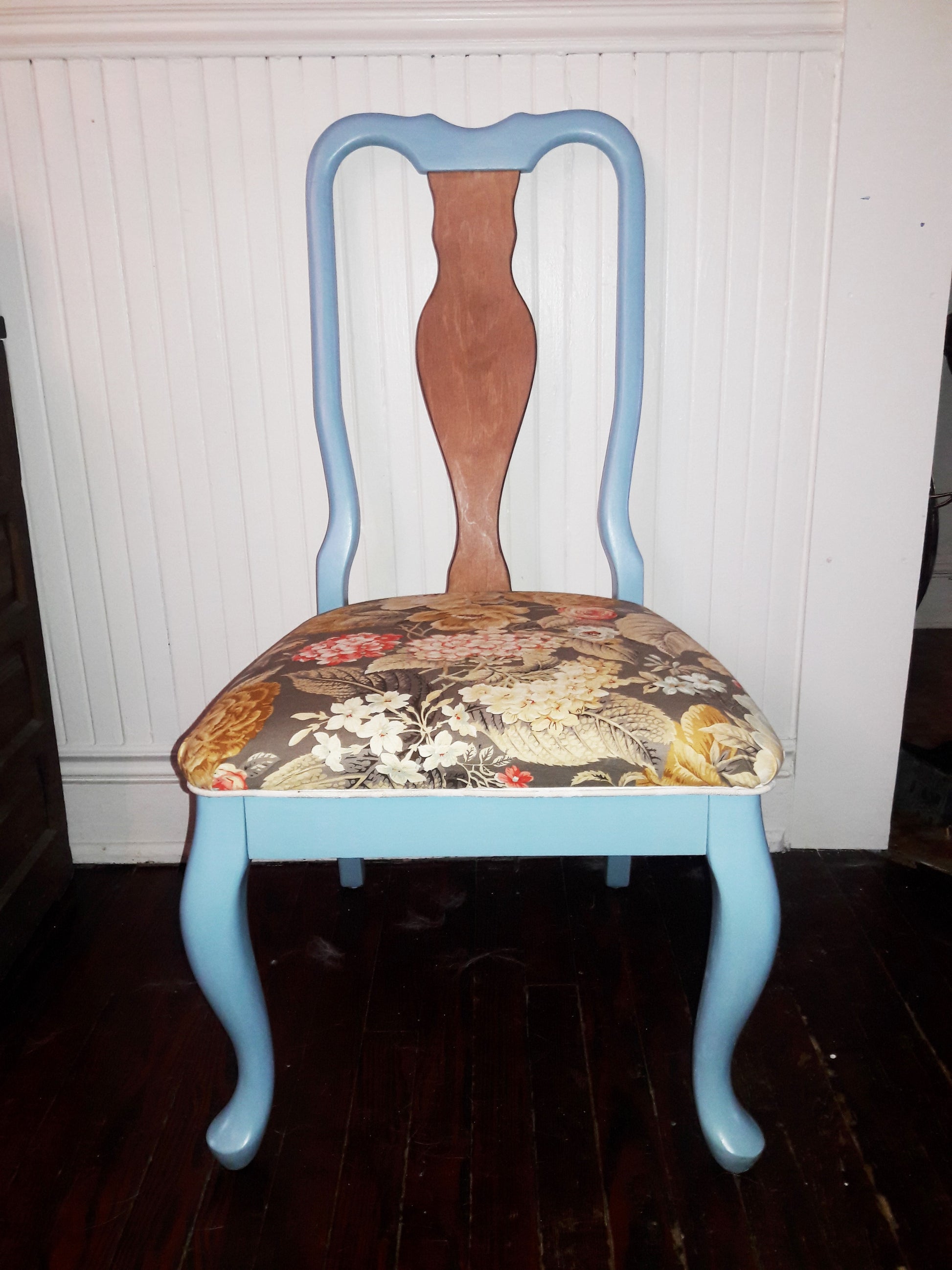 EXAMPLE: Dinning Chairr w/ Porch Nook "Nantucket" chalky finish paint, designed by Wendy Setzer